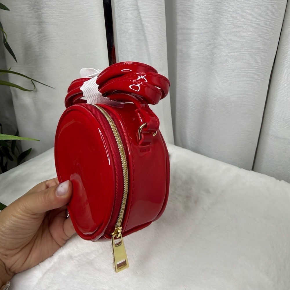 NWT Marc Jacobs Red Mini Patent Leather Round Crossbody Bag - Picture 4 of 9
